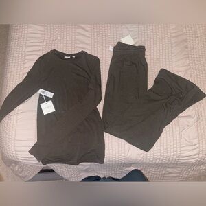 The group by Babaton set